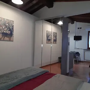  Pensión La Casa In Giardino